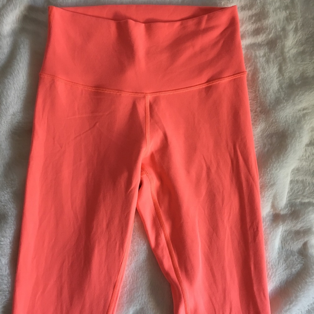 LULULEMON reversible Size 6 coral/grey leggings
